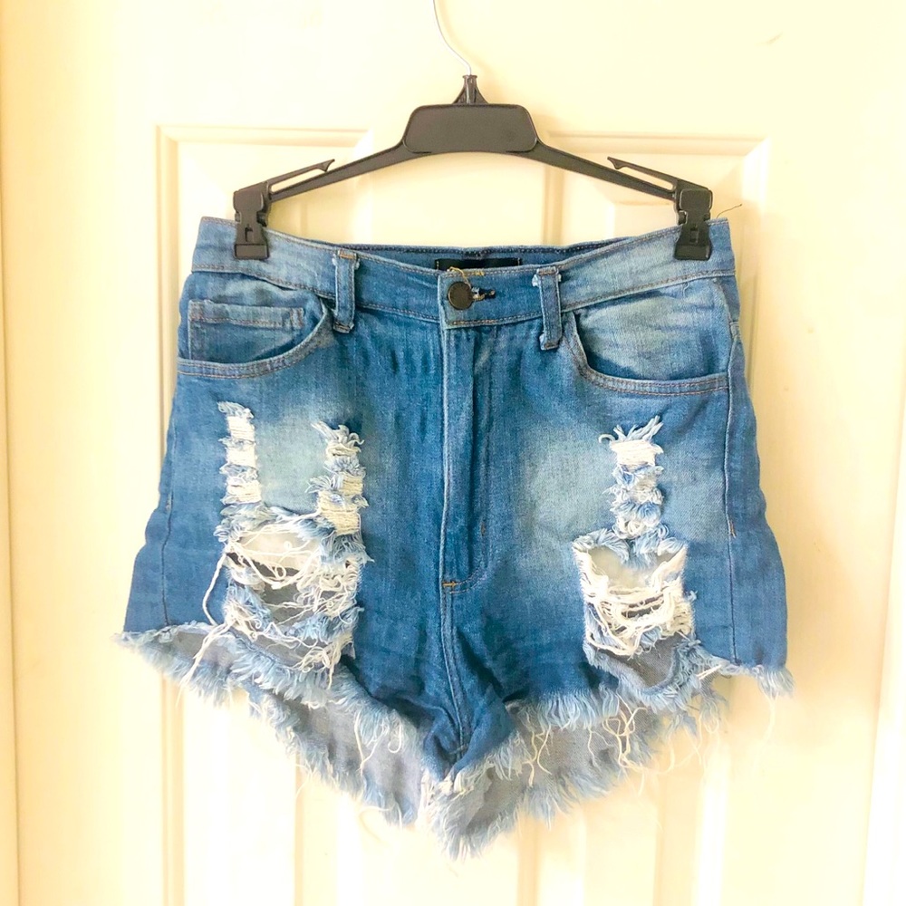 Distressed high waisted shorts